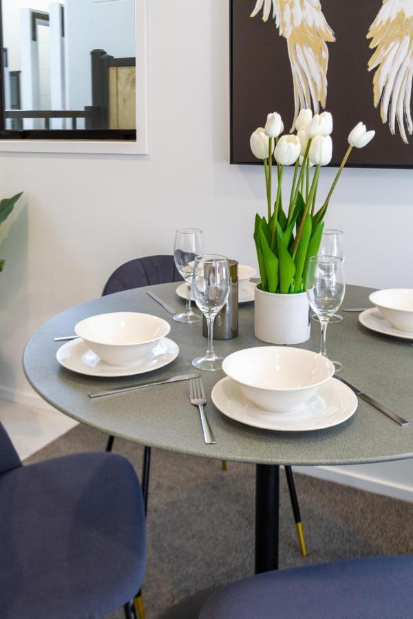 Central City Awaits 2 Bed 2 Bath With Carpark Christchurch Exteriér fotografie